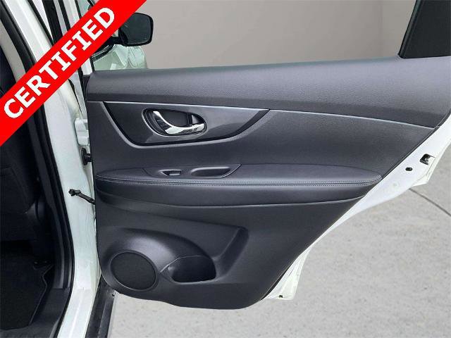 Used 2020 Nissan Rogue SV image 24