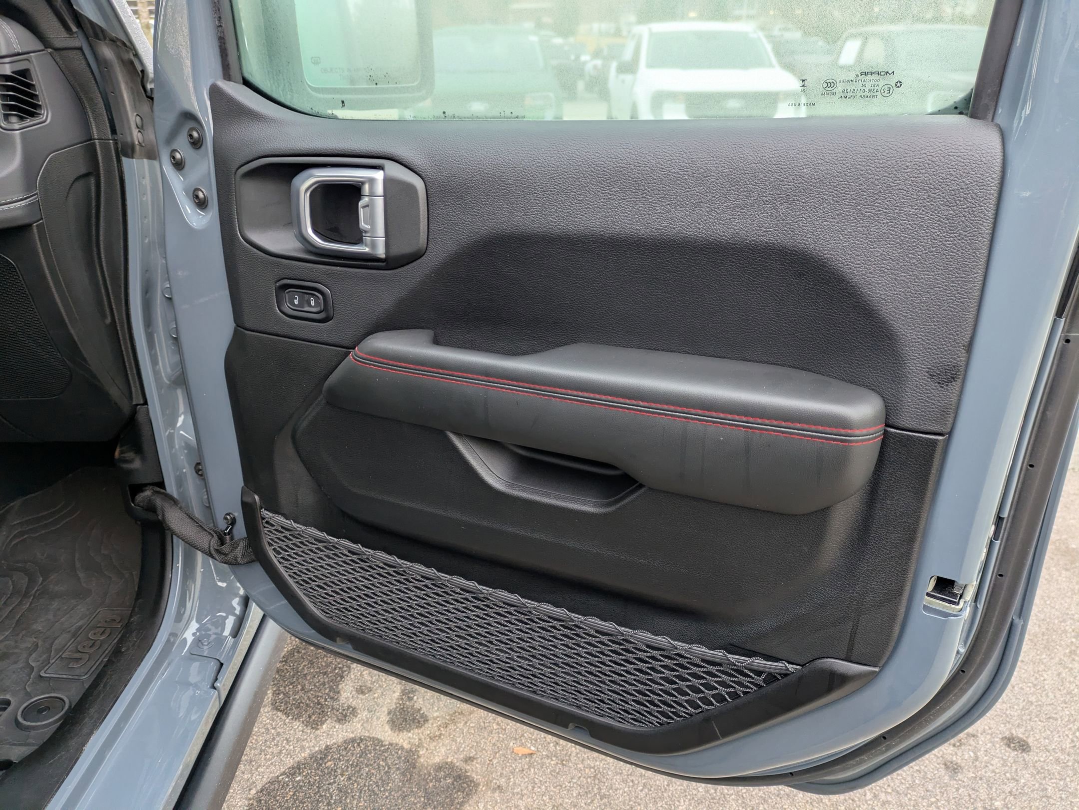 Used 2024 Jeep Wrangler Unlimited Rubicon w/ Technology Group image 42