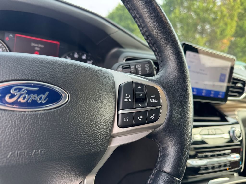 Certified 2022 Ford Explorer Limited w/ Equipment Group 301A image 22