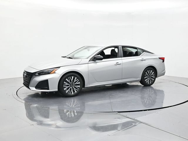 Used 2024 Nissan Altima 2.5 SV FWD image 5