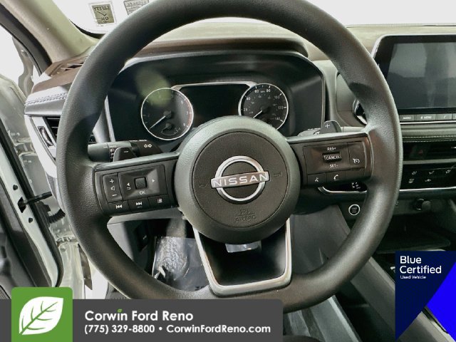 Used 2023 Nissan Rogue S AWD/4WD image 14