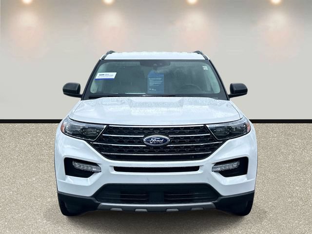 Certified 2023 Ford Explorer XLT w/ Equipment Group 202A AWD/4WD image 2