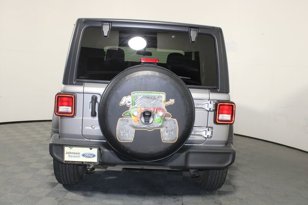 Used 2020 Jeep Wrangler Sport image 3