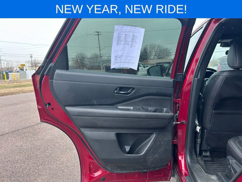 Used 2024 Nissan Pathfinder Rock Creek image 18
