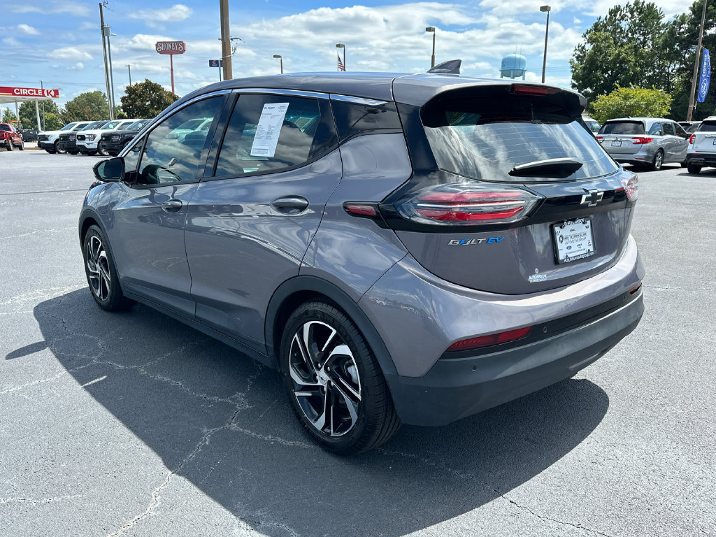 Used 2022 Chevrolet Bolt LT FWD image 5