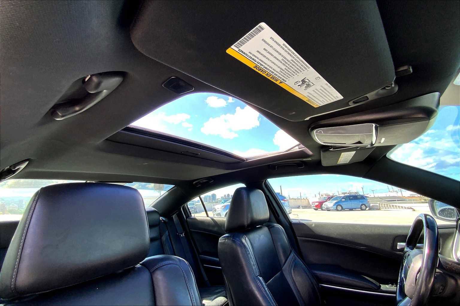 Used 2021 Dodge Charger SXT w/ Leather Interior Group image 30