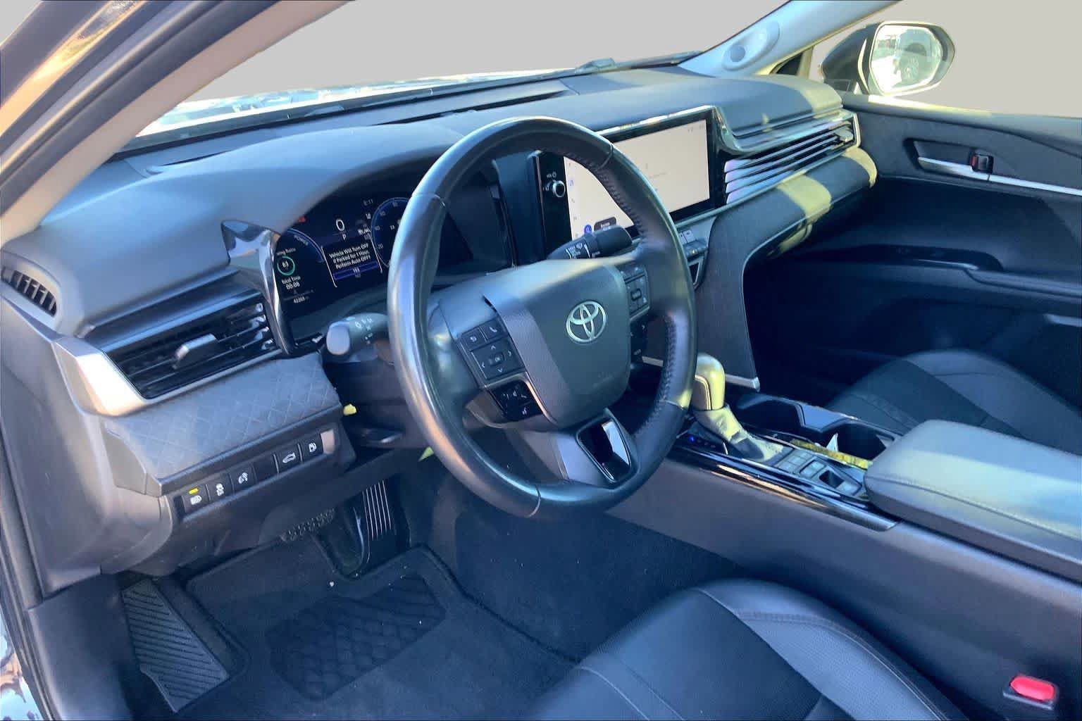 Used 2025 Toyota Camry XLE w/ Premium Package FWD image 18
