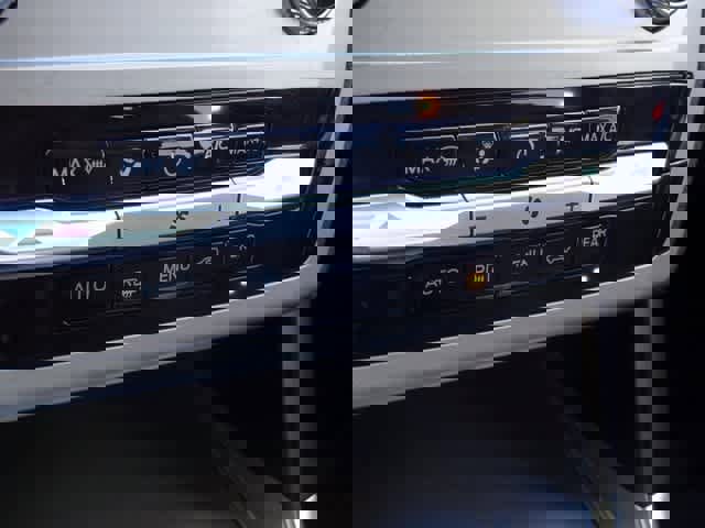 Certified 2022 Ford Explorer XLT w/ Equipment Group 202A image 36