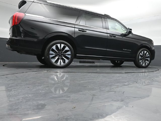 Certified 2025 Ford Expedition Max Platinum w/ Driver's Package AWD/4WD image 42