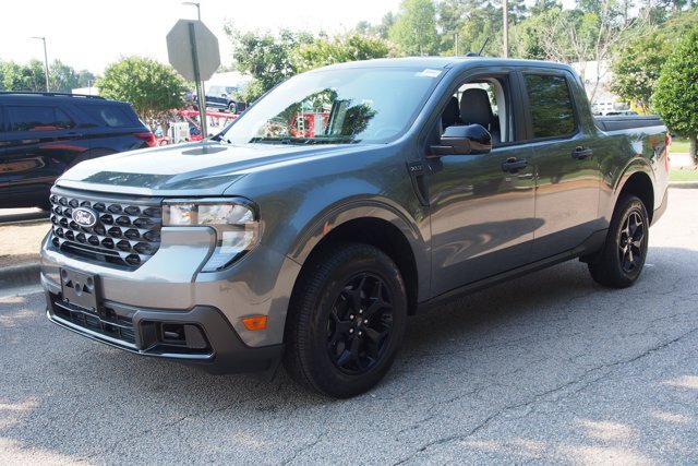 Certified 2025 Ford Maverick XLT w/ XLT Luxury Package AWD/4WD image 3
