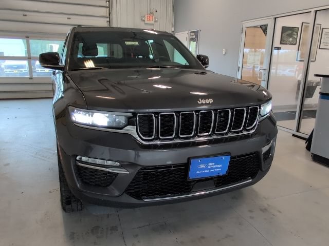 Used 2024 Jeep Grand Cherokee Limited AWD/4WD image 40