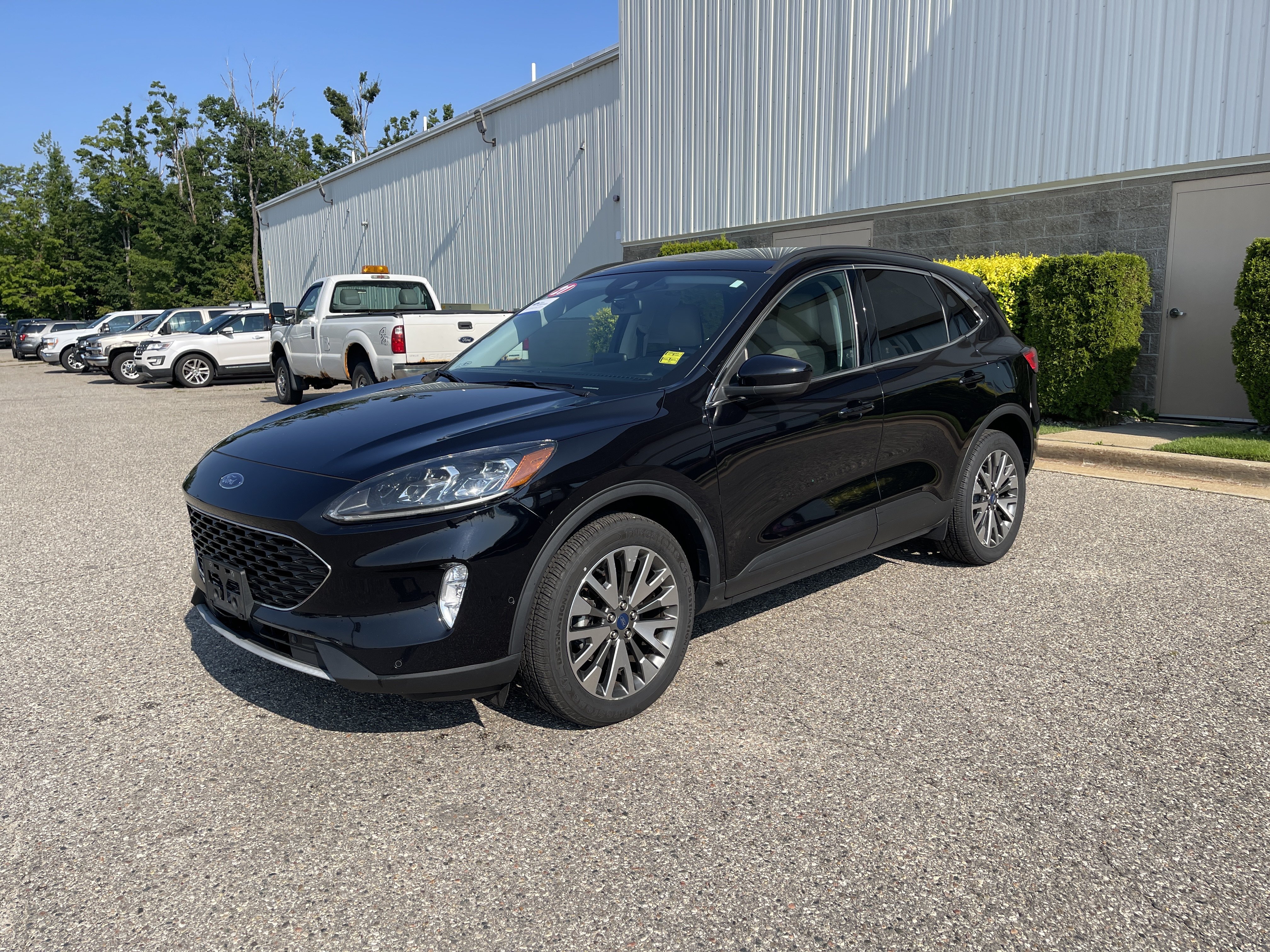 Certified 2021 Ford Escape Titanium AWD/4WD image 8