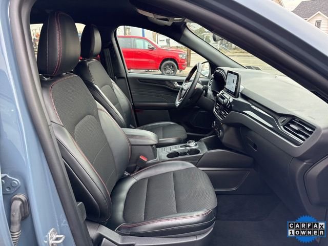 Certified 2025 Ford Escape ST-Line Select AWD/4WD image 33
