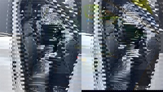 Certified 2022 Ford Explorer Limited w/ Equipment Group 301A image 17