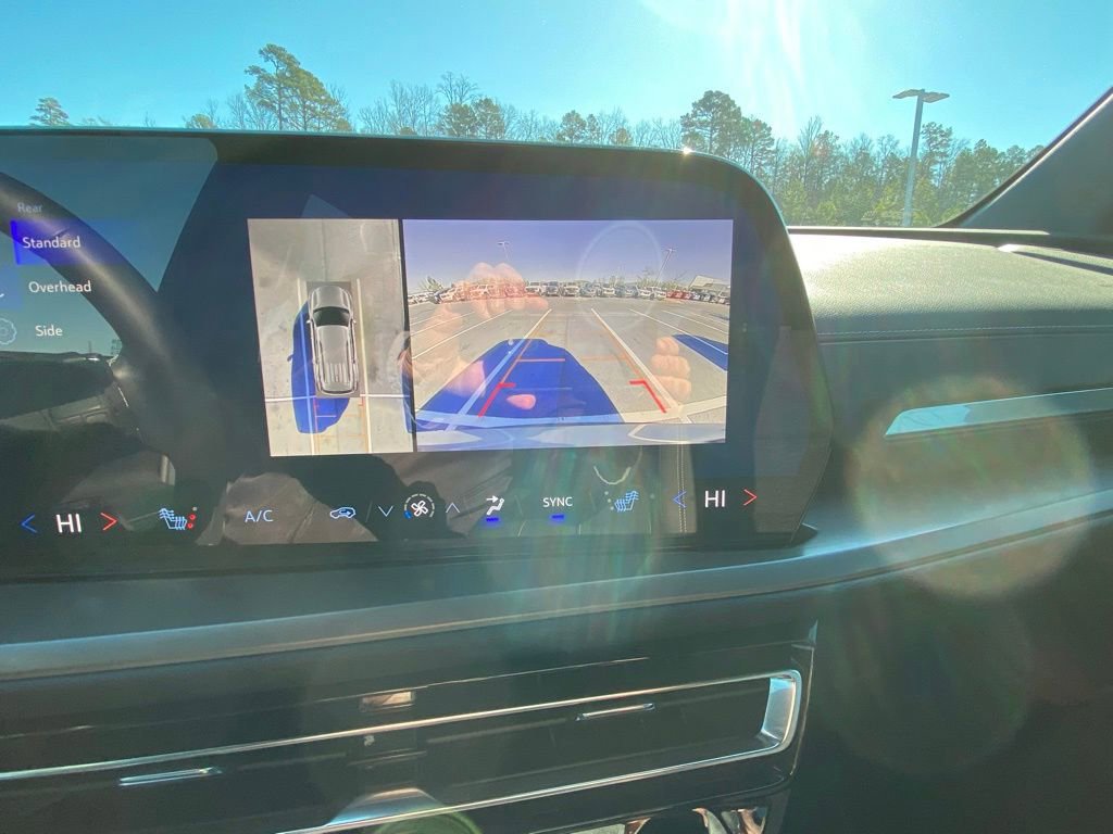 Used 2024 Chevrolet Traverse LS image 16