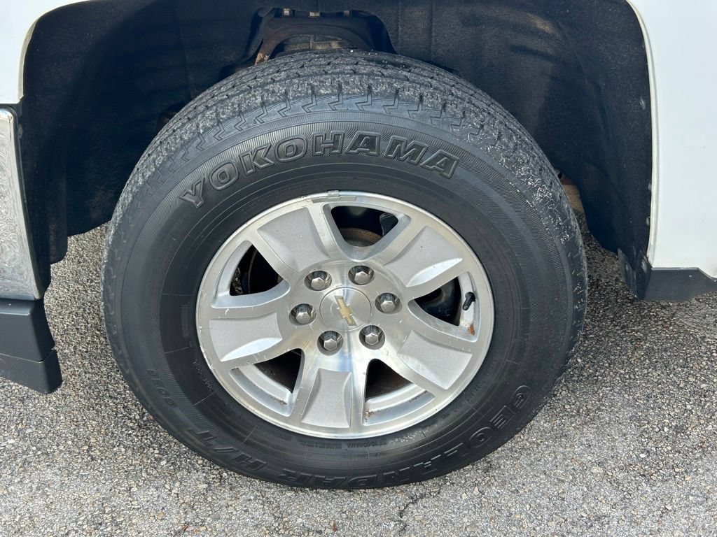 Used 2019 Chevrolet Silverado 1500 LT AWD/4WD image 18