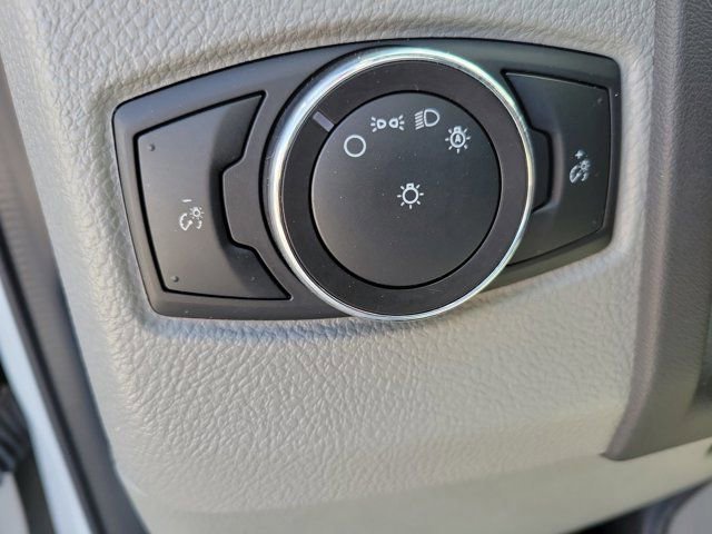 Certified 2023 Ford E-450 and Econoline 450 Super Duty w/ Power Windows & Locks Group image 15