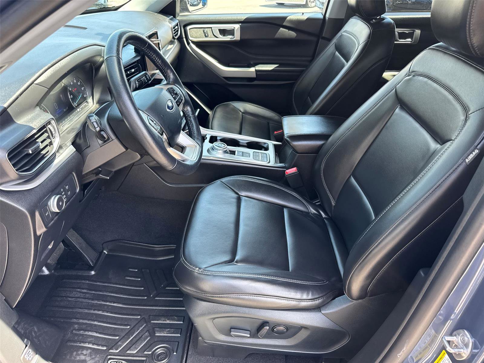 Certified 2021 Ford Explorer XLT w/ Equipment Group 202A RWD image 26