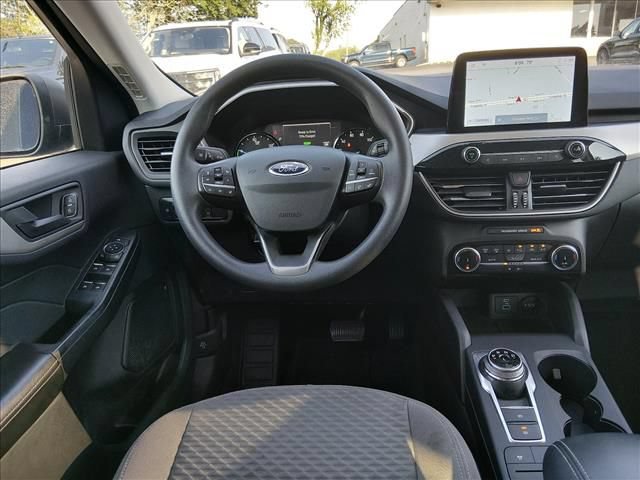 Certified 2022 Ford Escape SE FWD image 11
