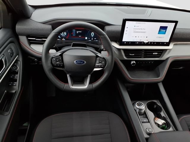 Certified 2026 Ford Explorer ST-Line w/ ST-Line Street Pack RWD image 5