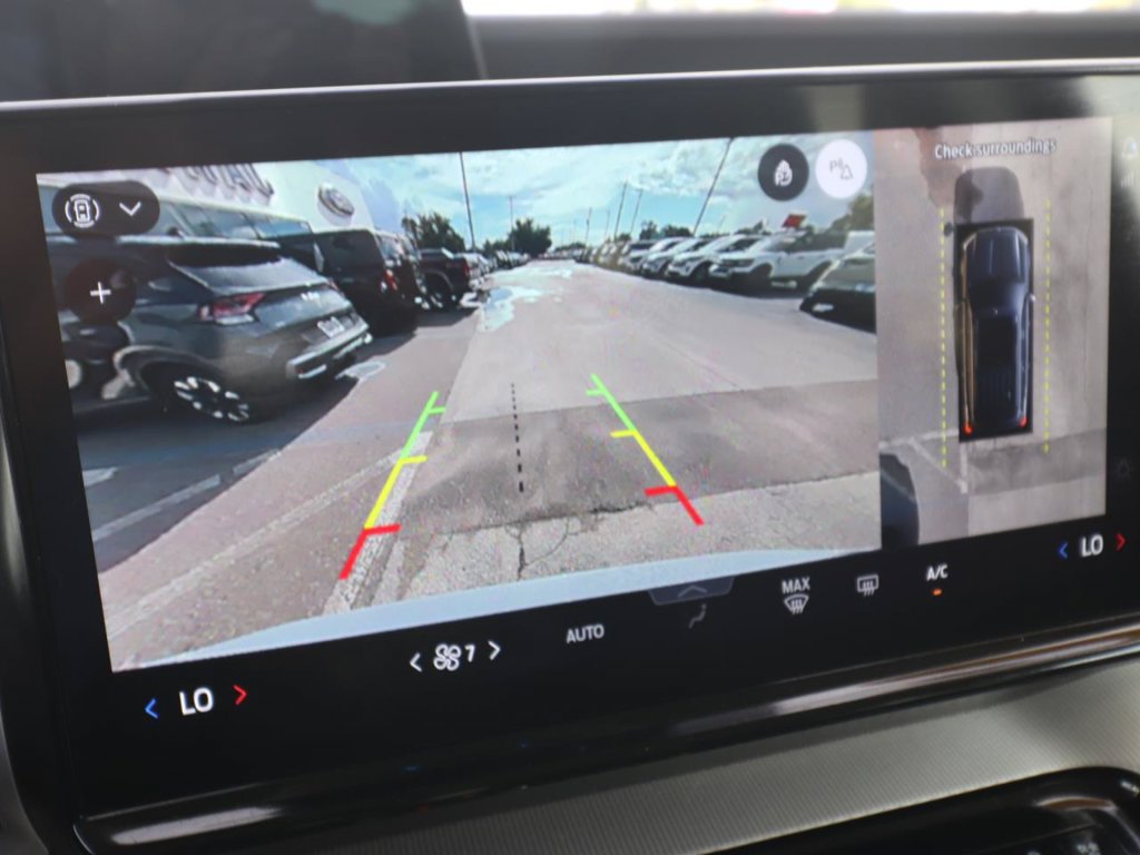 Certified 2025 Ford Expedition Active RWD image 4