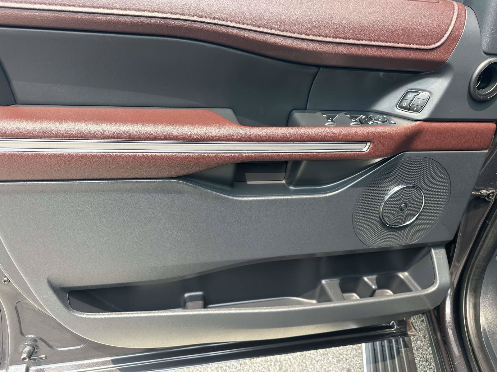 Certified 2024 Ford Expedition Max Limited AWD/4WD image 18