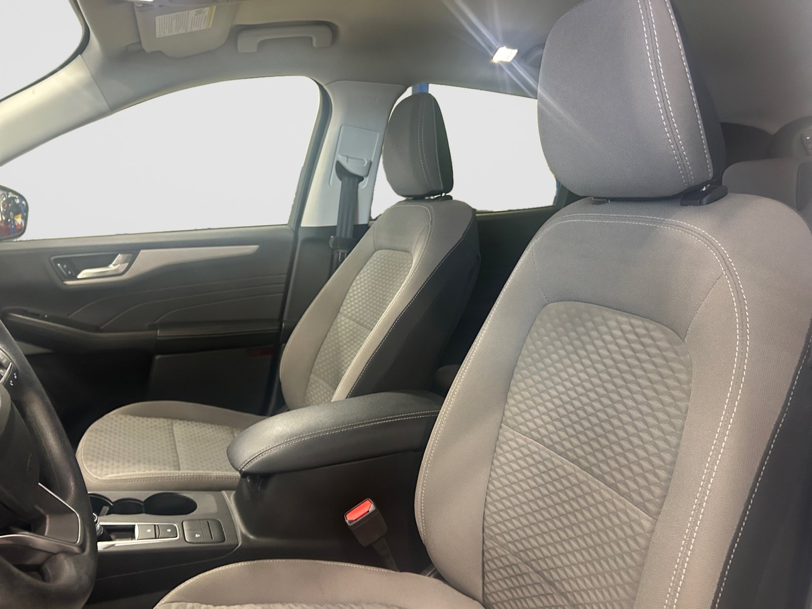 Certified 2021 Ford Escape SE AWD/4WD image 12