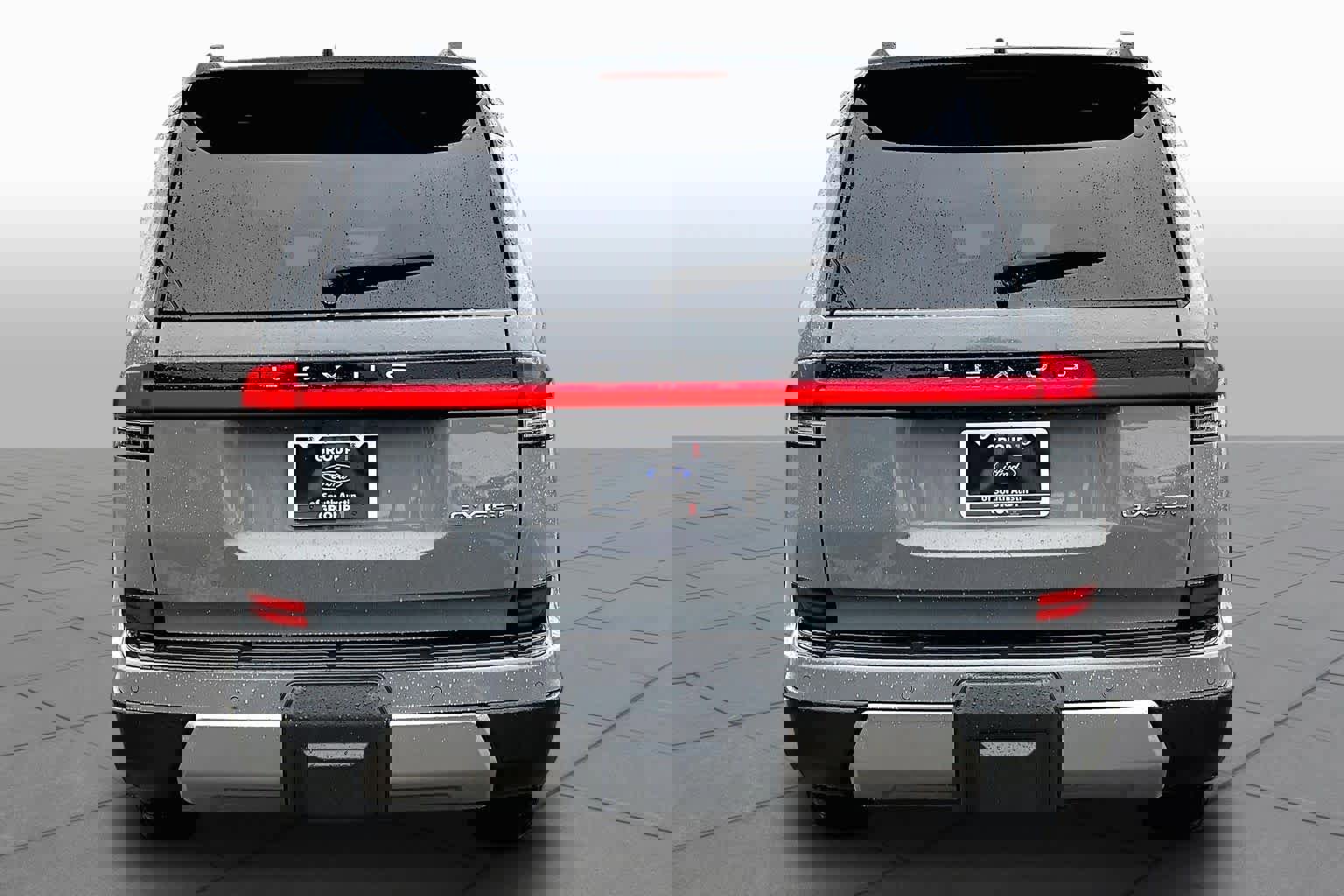 Used 2024 Lexus GX 550 AWD/4WD image 5