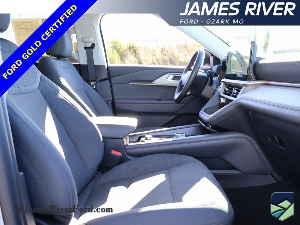 Certified 2025 Ford Explorer Active image 9