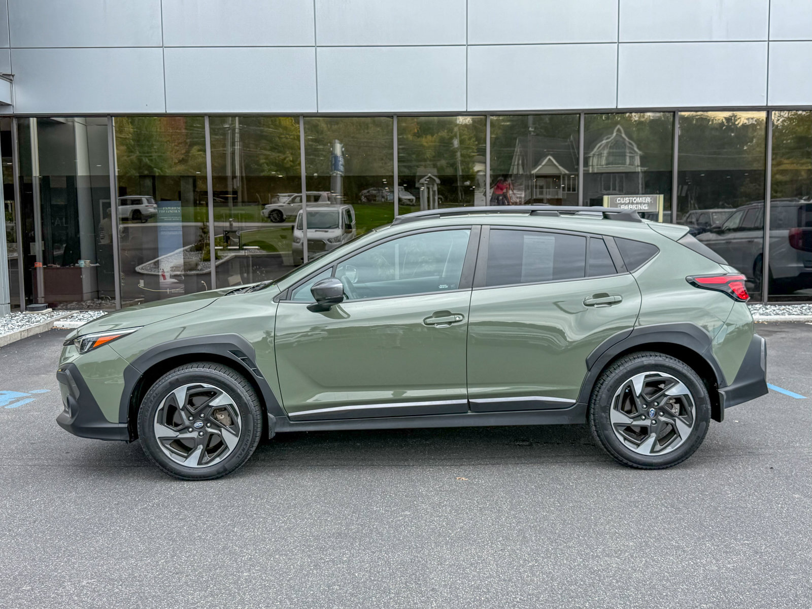 Used 2024 Subaru Crosstrek 2.5i Limited AWD/4WD image 8
