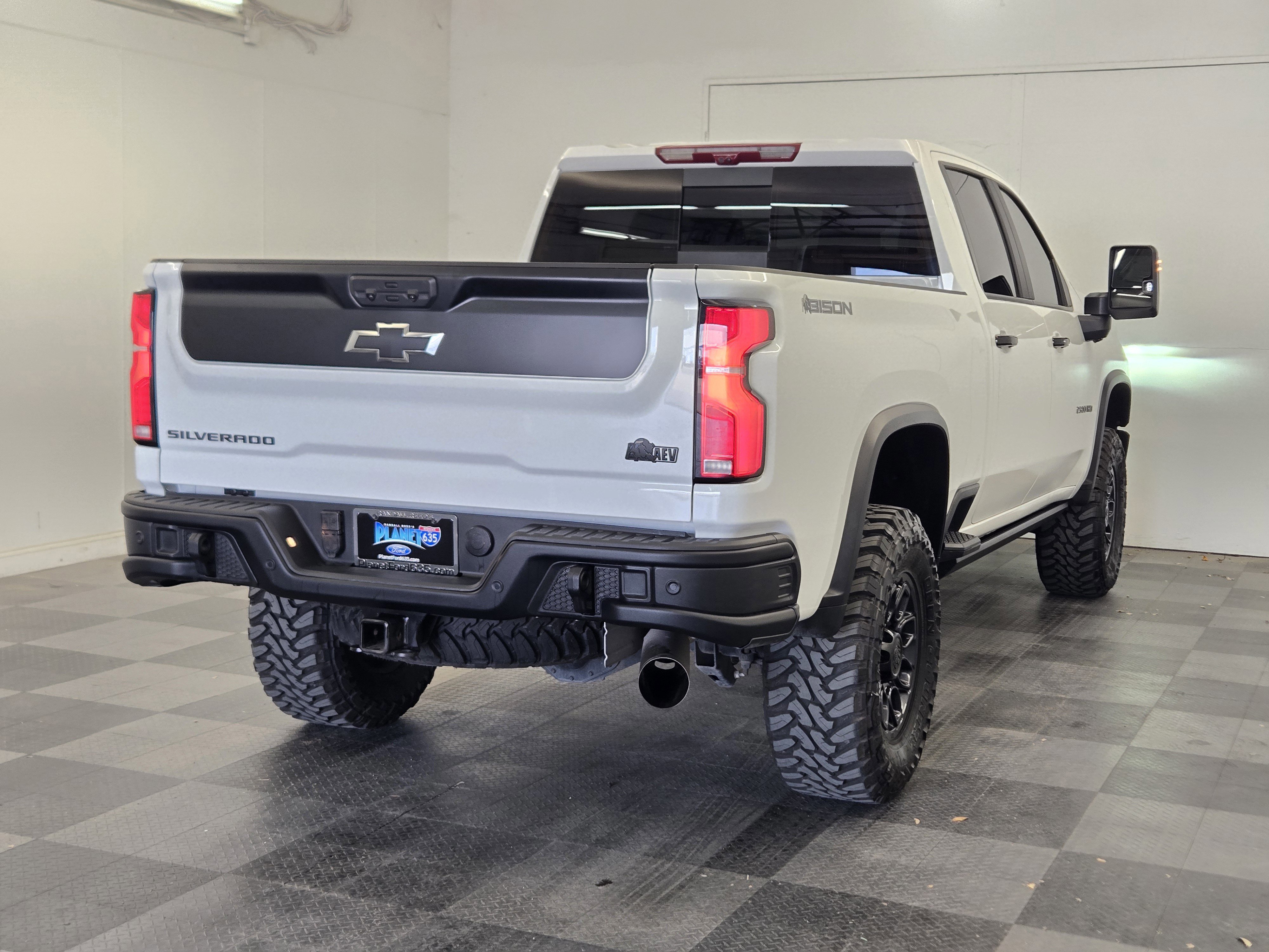 Used 2025 Chevrolet Silverado 2500 ZR2 w/ ZR2 Bison Edition image 4