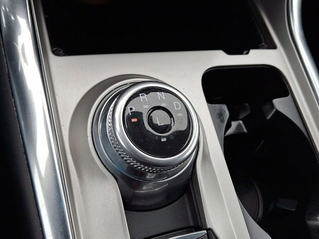 Certified 2022 Ford Explorer Limited w/ Equipment Group 301A image 17