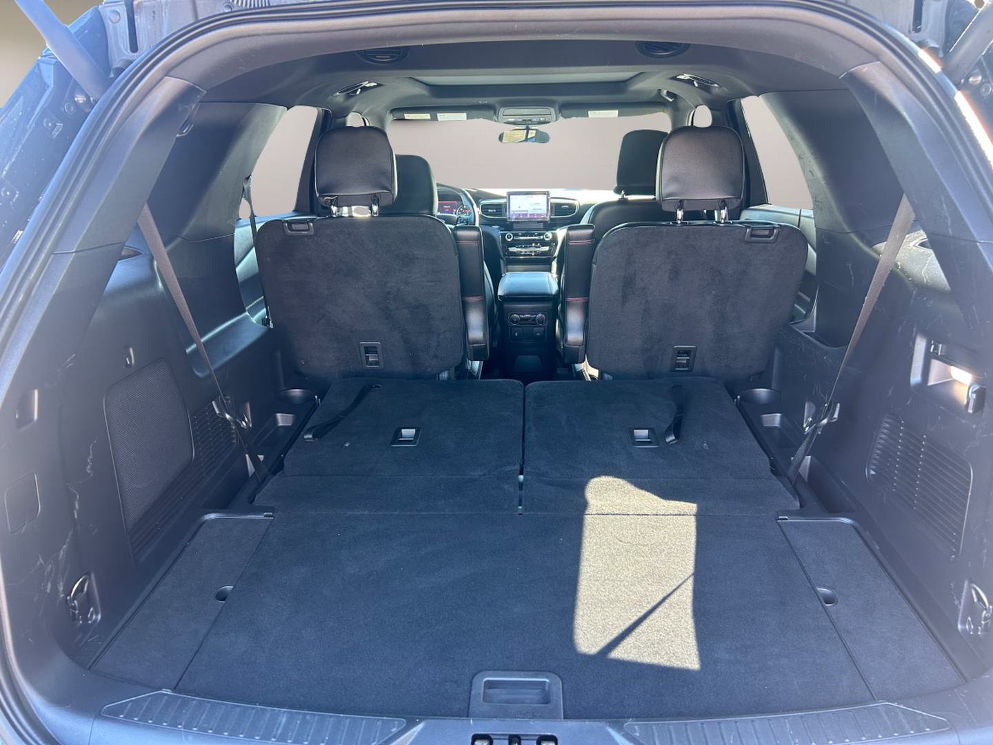 Certified 2023 Ford Explorer ST-Line w/ Class IV Trailer Tow Package AWD/4WD image 8