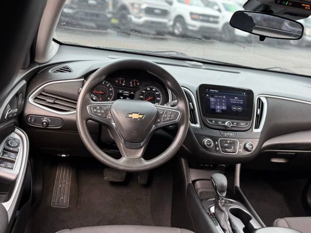 Used 2025 Chevrolet Malibu LS image 16