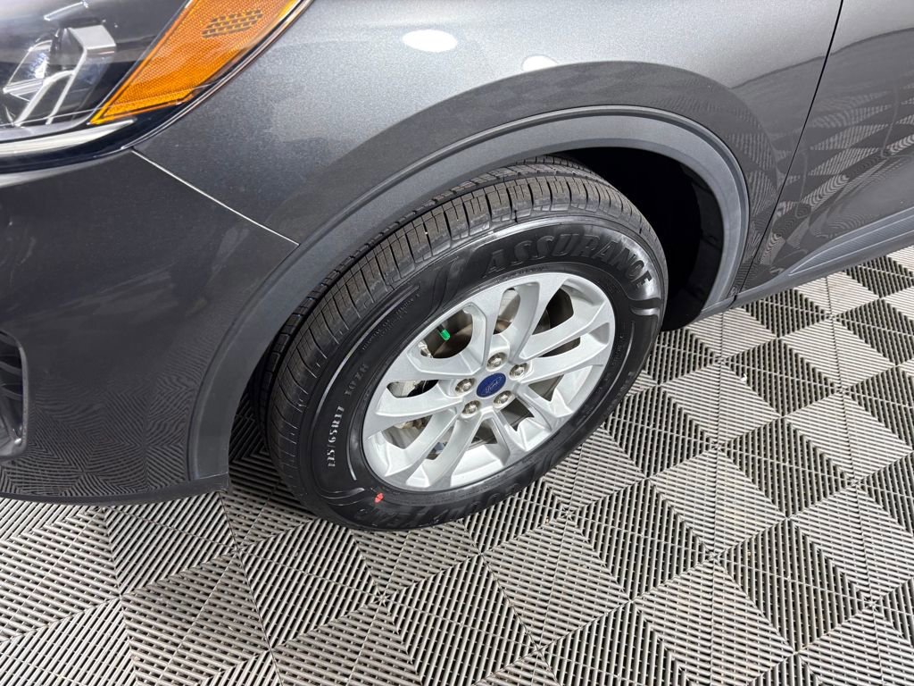 Certified 2020 Ford Escape SE image 10