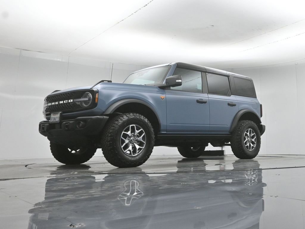 Certified 2025 Ford Bronco Badlands AWD/4WD image 47