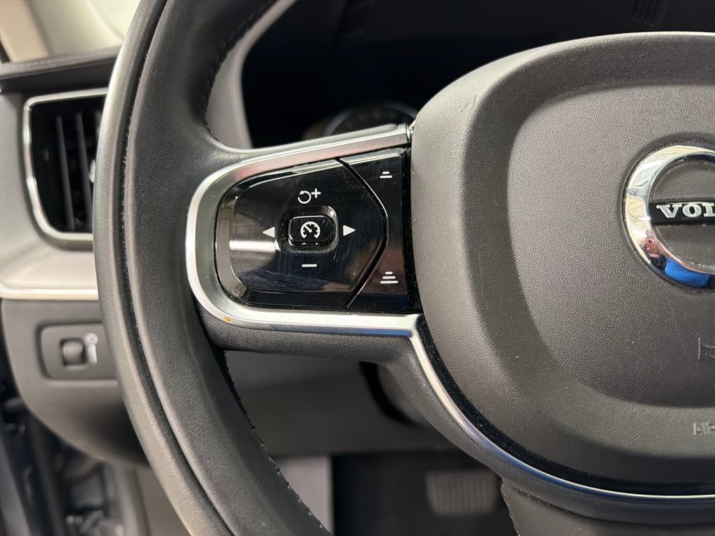 Used 2019 Volvo XC60 T5 Inscription w/ Protection Package Premier FWD image 20