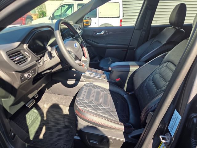 Certified 2023 Ford Escape ST-Line Elite w/ Premium Technology Package AWD/4WD image 11