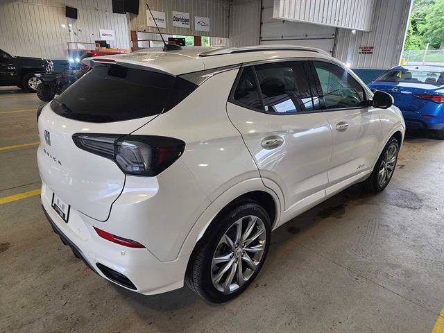 Used 2025 Buick Encore GX Avenir w/ Avenir Technology Package AWD/4WD image 3