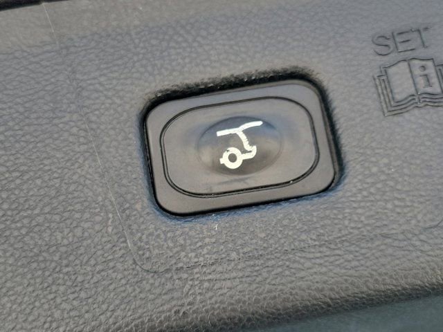 Certified 2020 Ford Edge ST-Line image 14