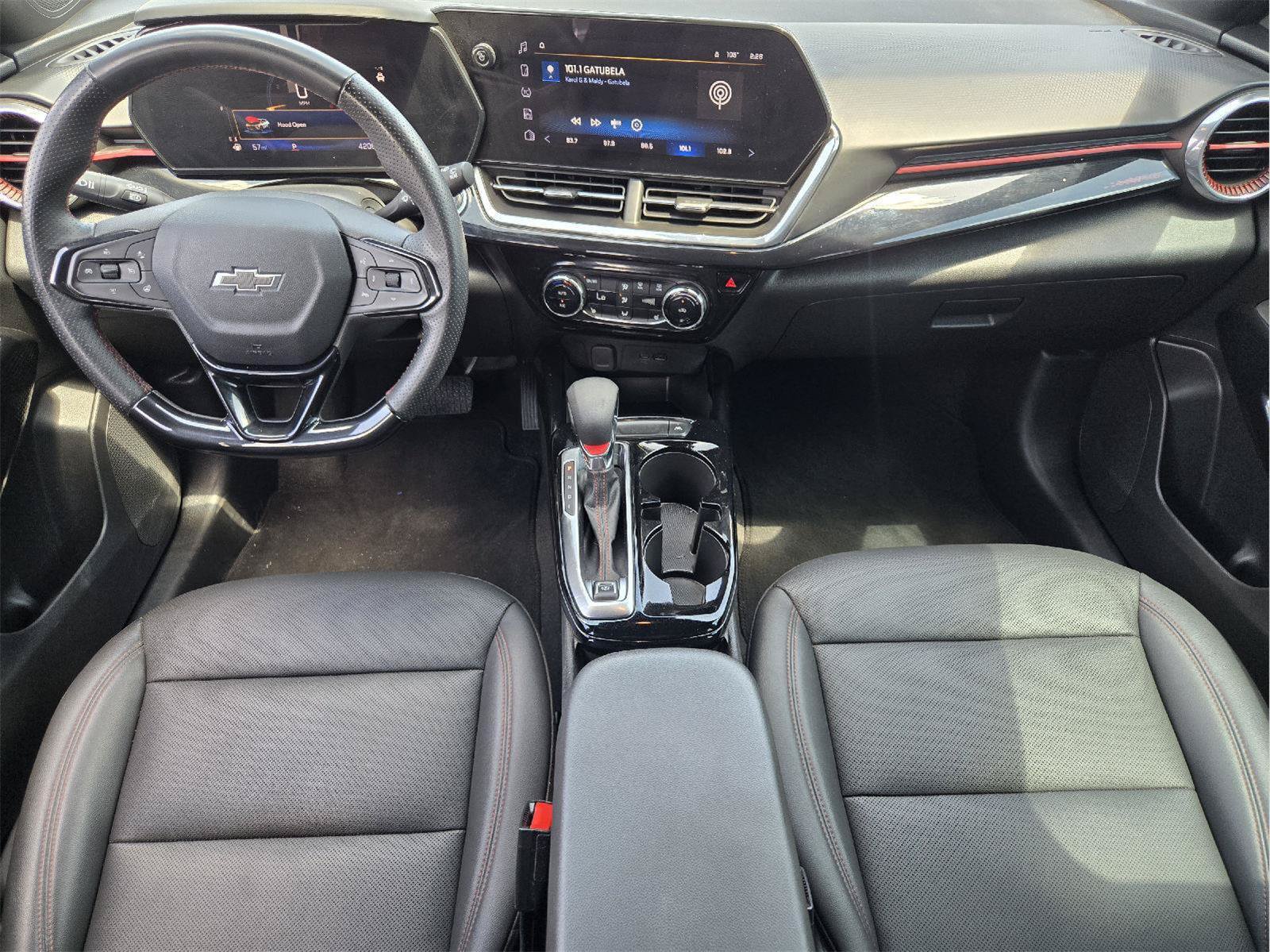 Used 2025 Chevrolet Trax RS w/ Driver Confidence Package FWD image 24
