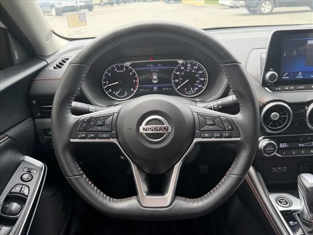 Used 2023 Nissan Sentra SR w/ SR Premium Package FWD image 15