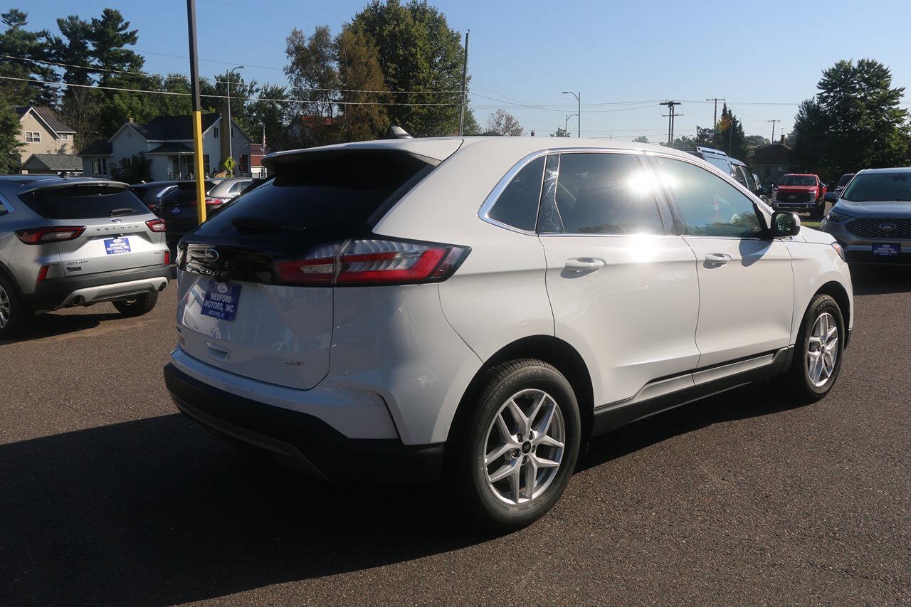 Certified 2024 Ford Edge SEL AWD/4WD image 3
