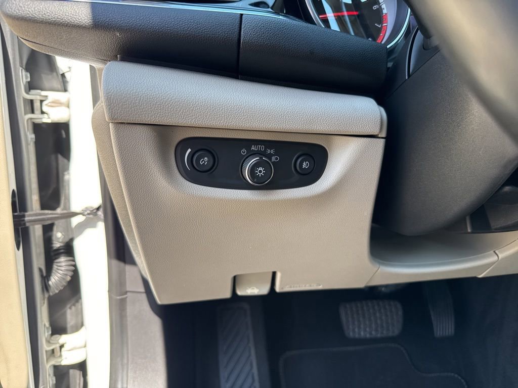 Used 2018 Buick Regal Essence w/ Sights and Sounds Package FWD image 19