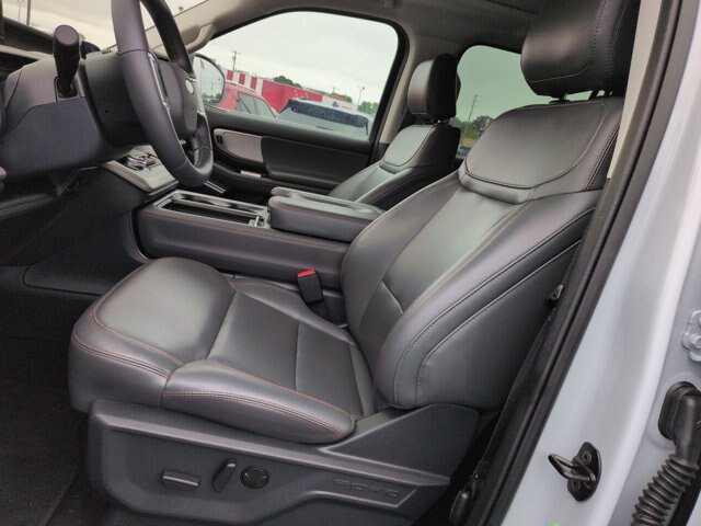 Certified 2025 Ford Expedition Max Active RWD image 16