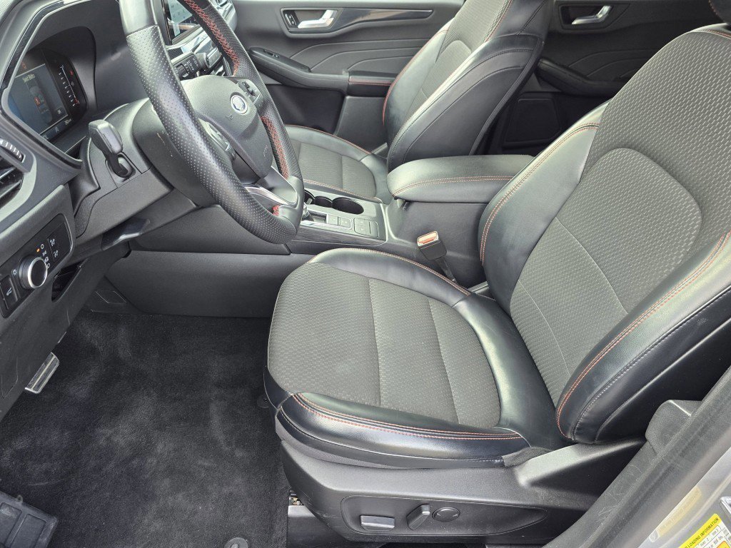 Certified 2023 Ford Escape ST-Line image 32