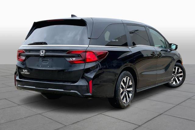 Used 2025 Honda Odyssey EX-L image 3