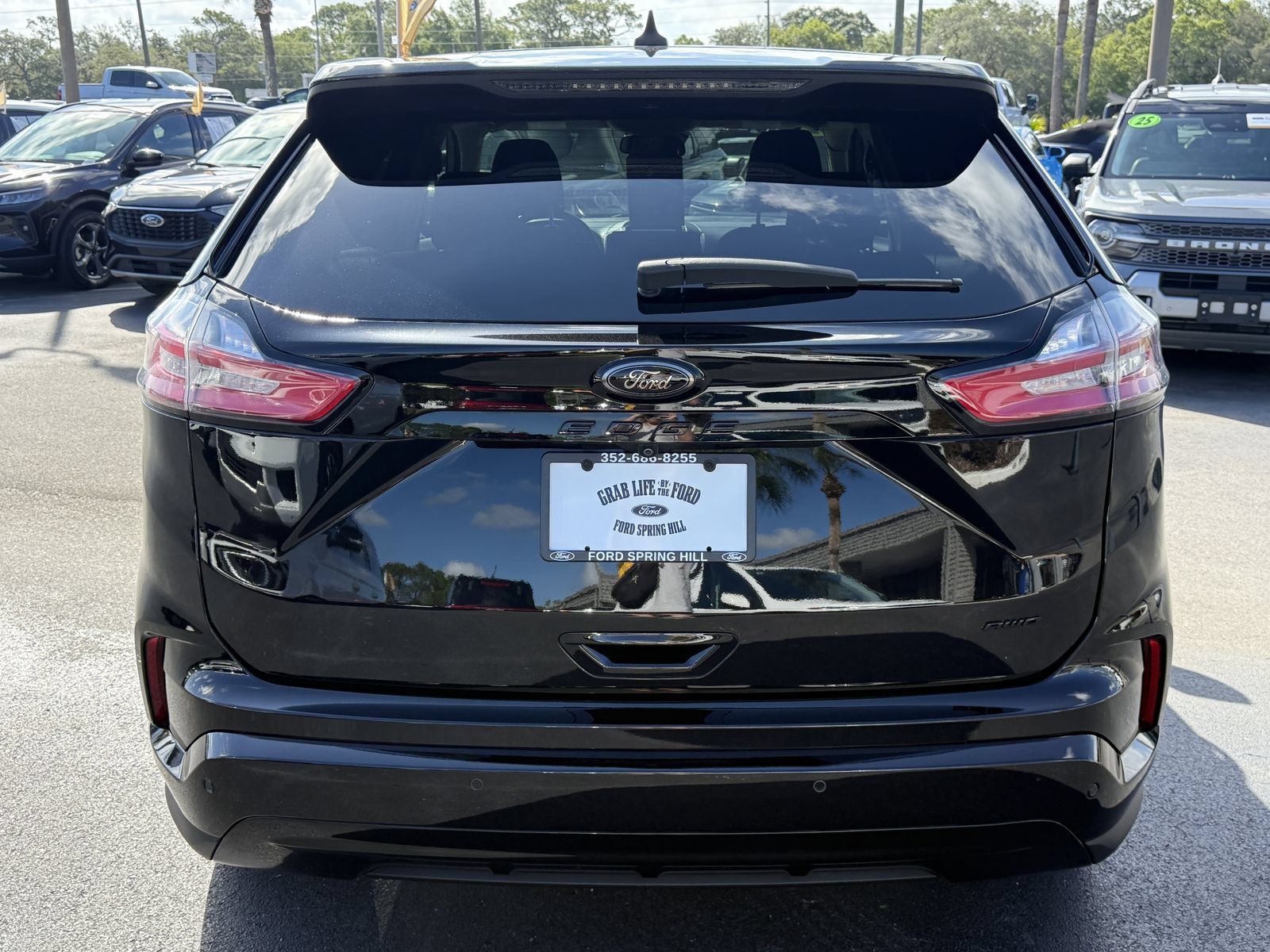 Certified 2023 Ford Edge SE w/ Black Appearance Package AWD/4WD image 5