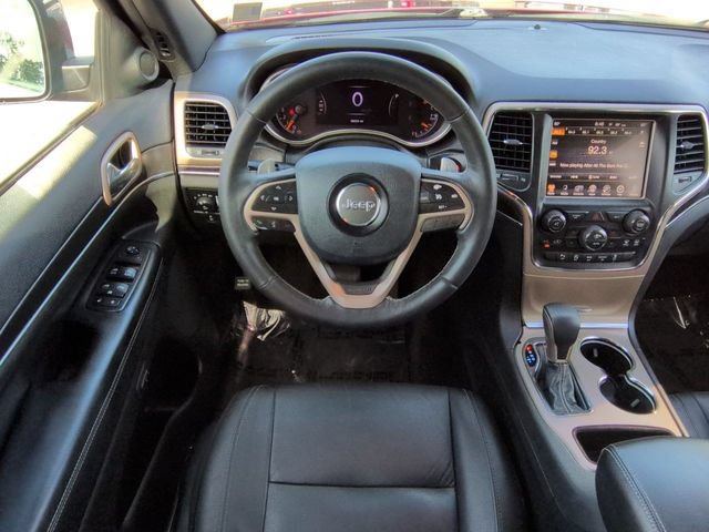 Used 2017 Jeep Grand Cherokee Limited RWD image 16