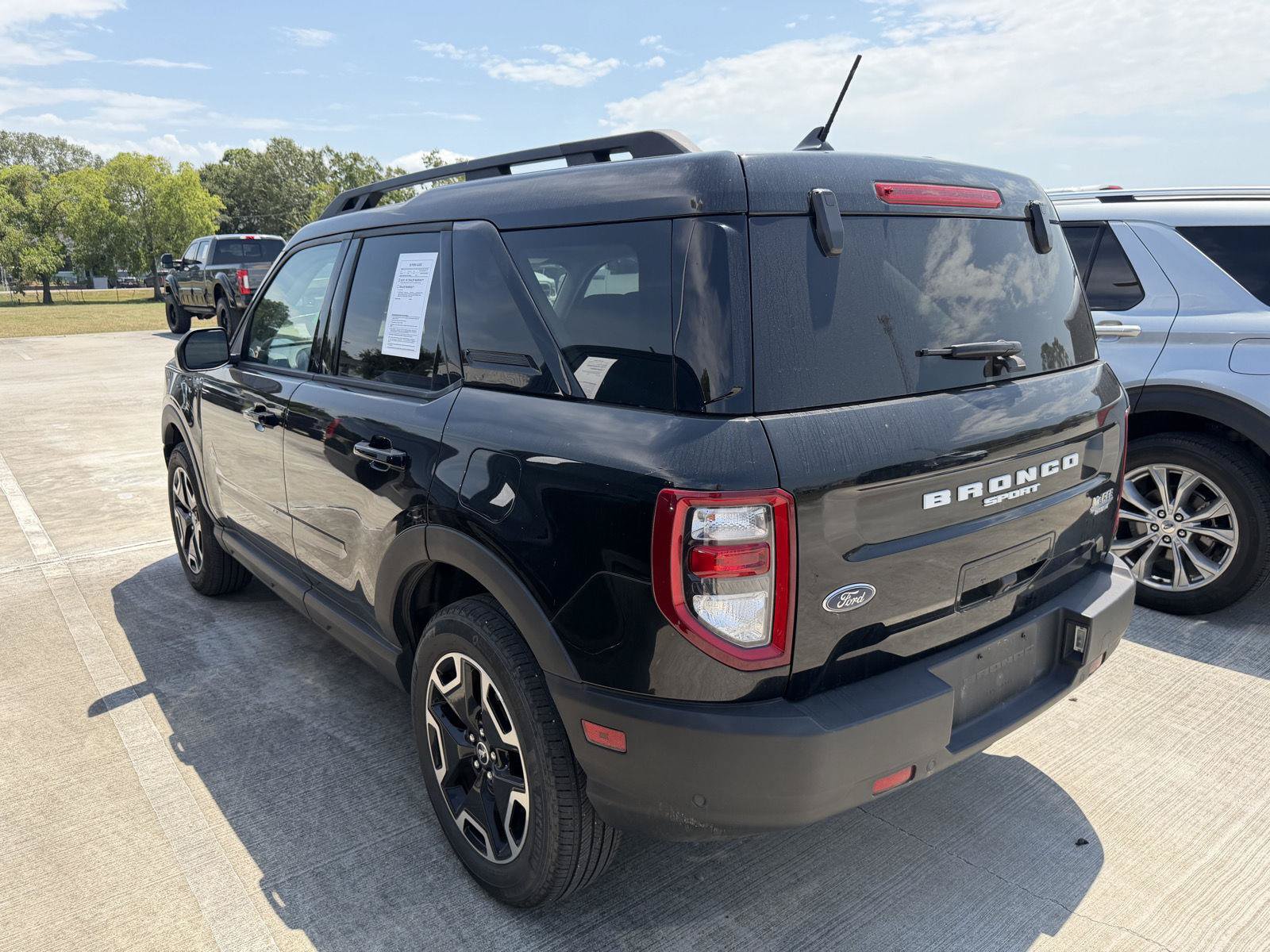 Certified 2023 Ford Bronco Sport Outer Banks w/ Tech Package AWD/4WD image 4